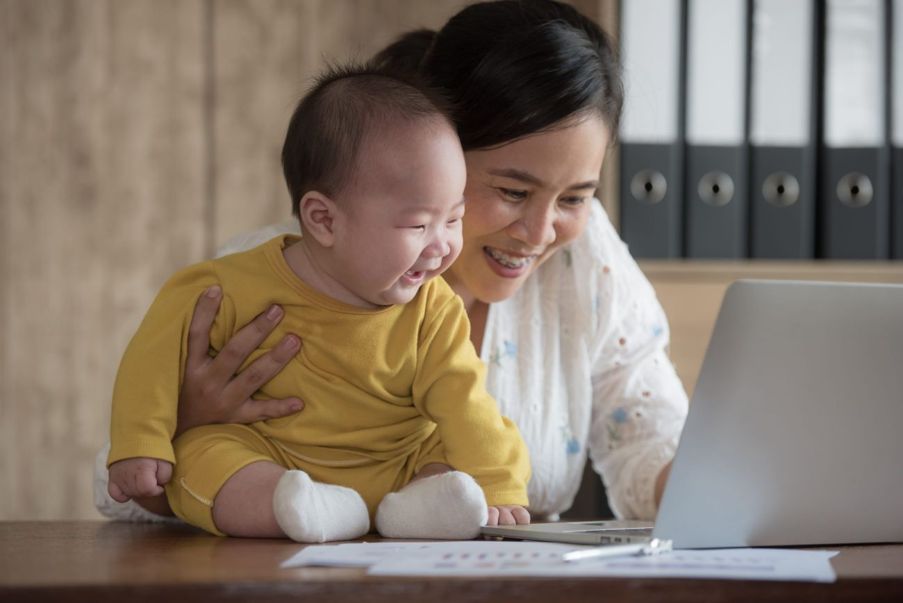 family on laptop
